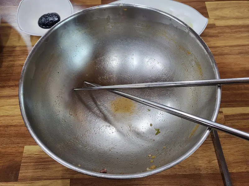 짬뽕을 다 먹은 후 빈 그릇 사진