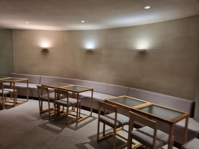 카페 내부 좌석