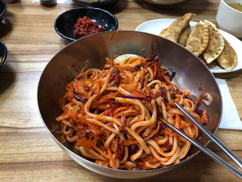 겉바속촉의 정석, 군만두