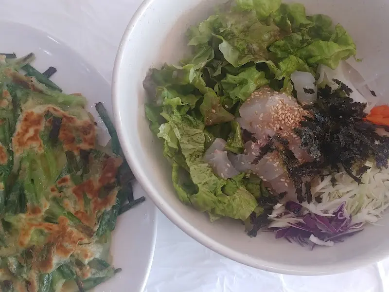 회덮밥과 곁들여 먹기 좋은 곁들임 메뉴