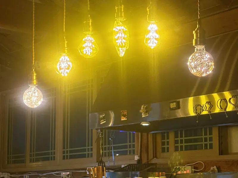 따뜻한 분위기의 조명