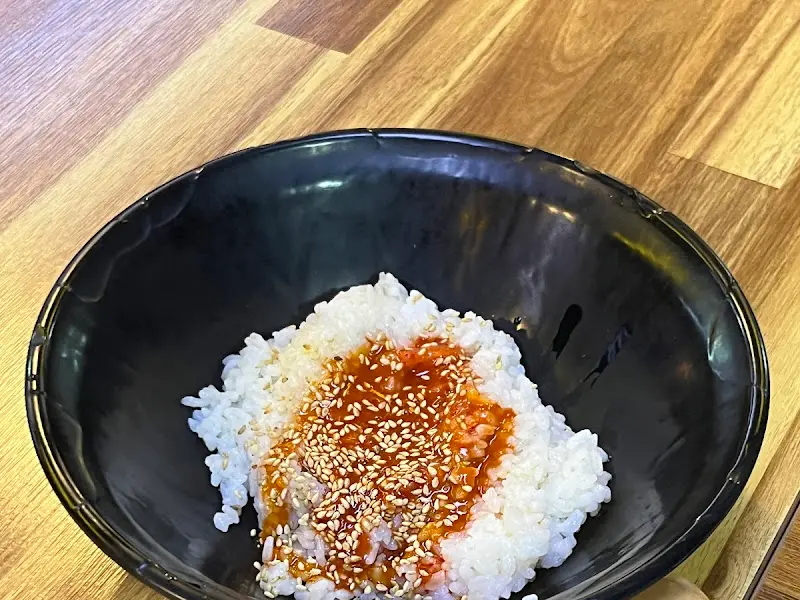 양념이 뿌려진 밥