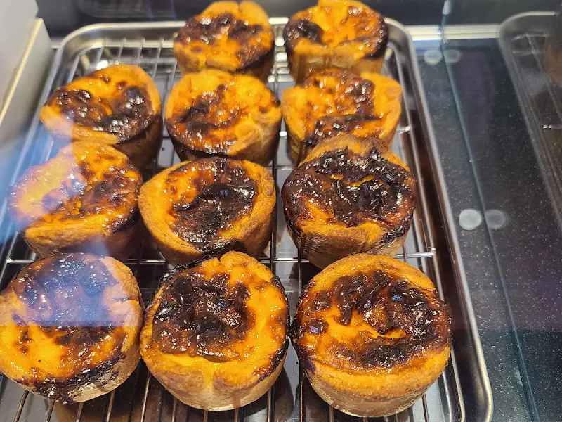 갓 구운 에그타르트