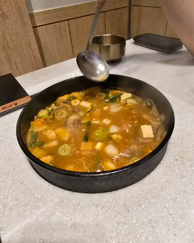 보글보글 끓는 된장찌개