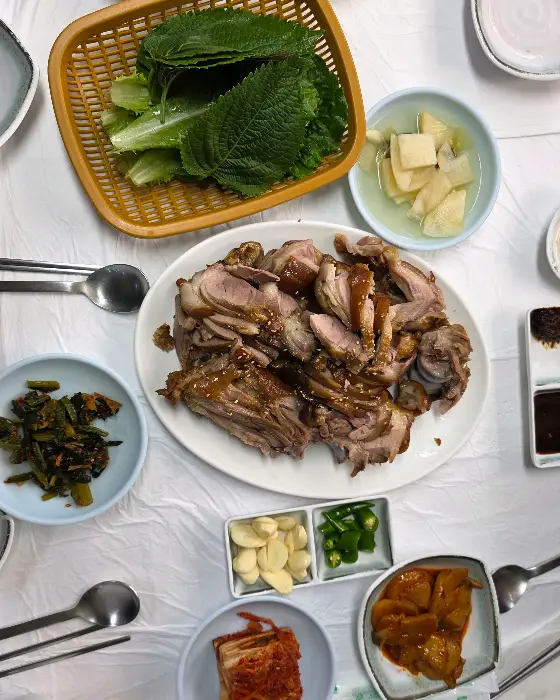 정갈한 밑반찬들