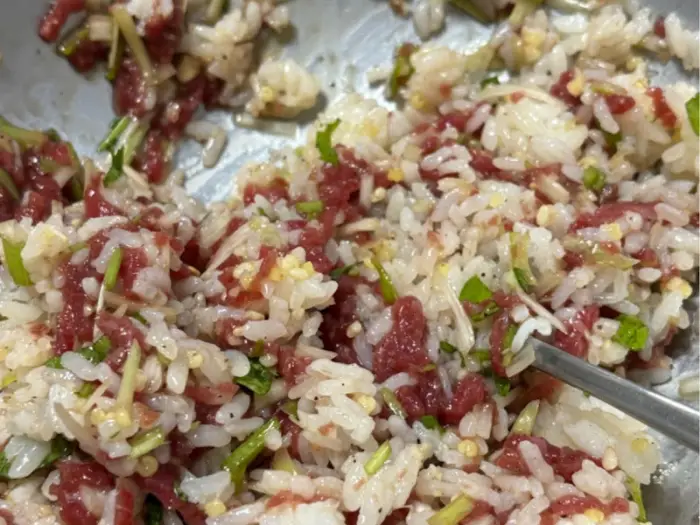 육회비빔밥 비비기 전