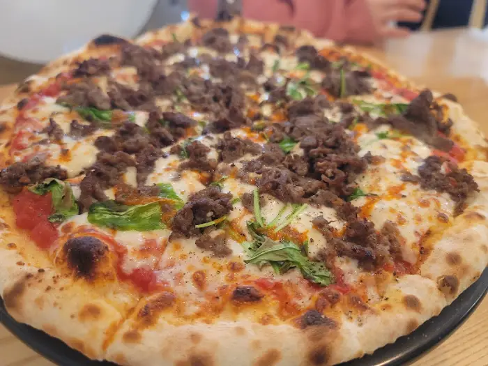 푸짐한 불고기 토핑의 화덕 피자