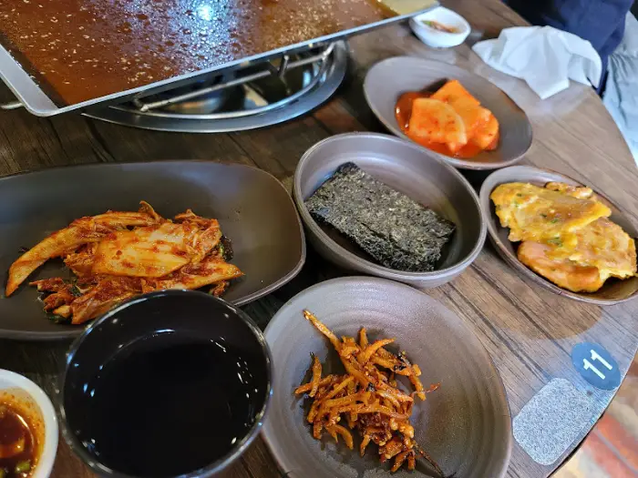 불고기전골과 함께 나온 반찬들