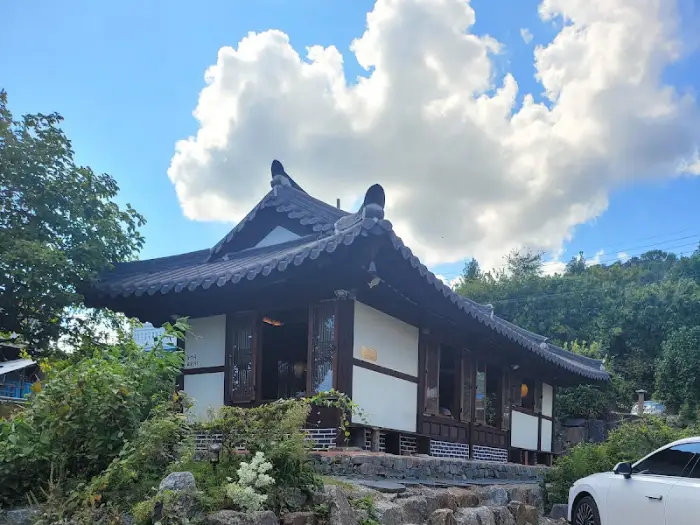 한옥 건물의 외관