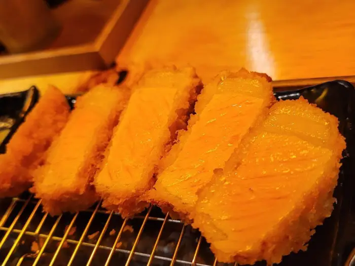 안심 돈까스 단면 클로즈업