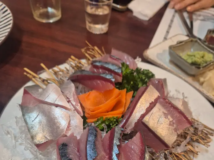 신선하게 썰어낸 회의 모습