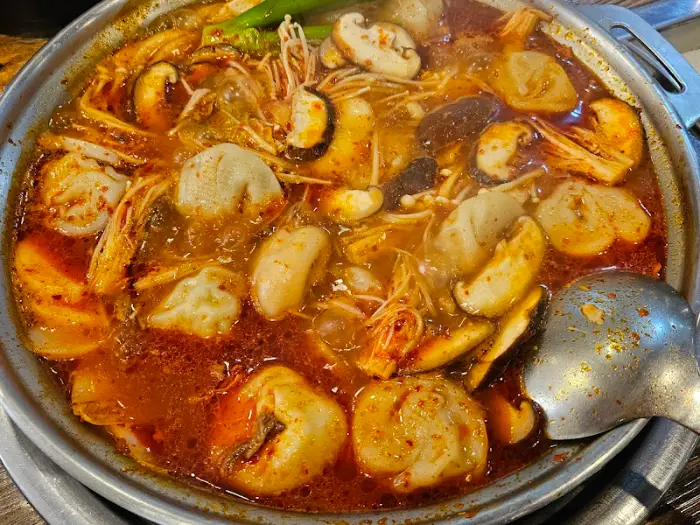 만두전골 내부 모습 2