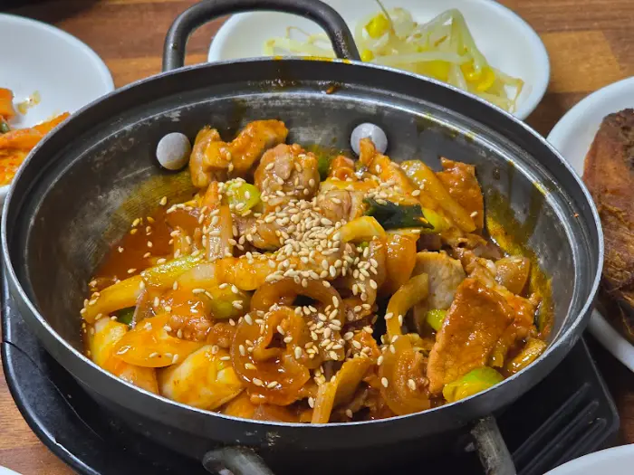 우미식당 김치찌개 상세 모습
