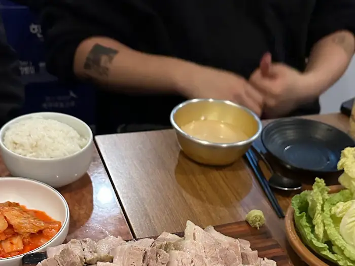 테이블 세팅 모습