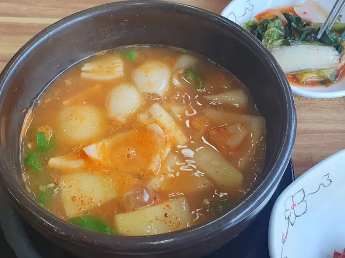 얼큰한 된장찌개