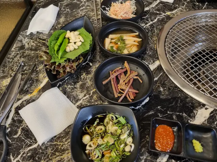 경주 여정 1988의 푸짐한 고기 한상차림