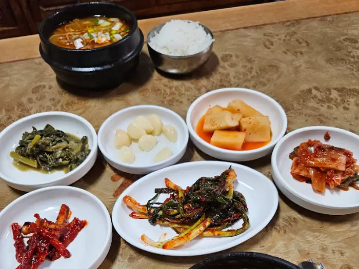 정갈한 밑반찬들