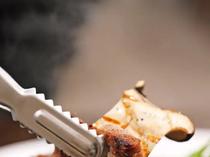 석갈비 굽는 모습