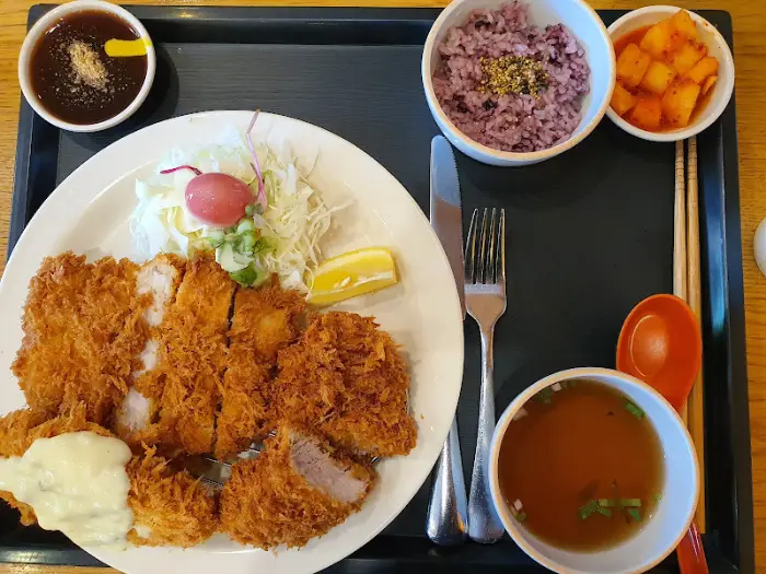 돈까스 세트에 포함된 스프