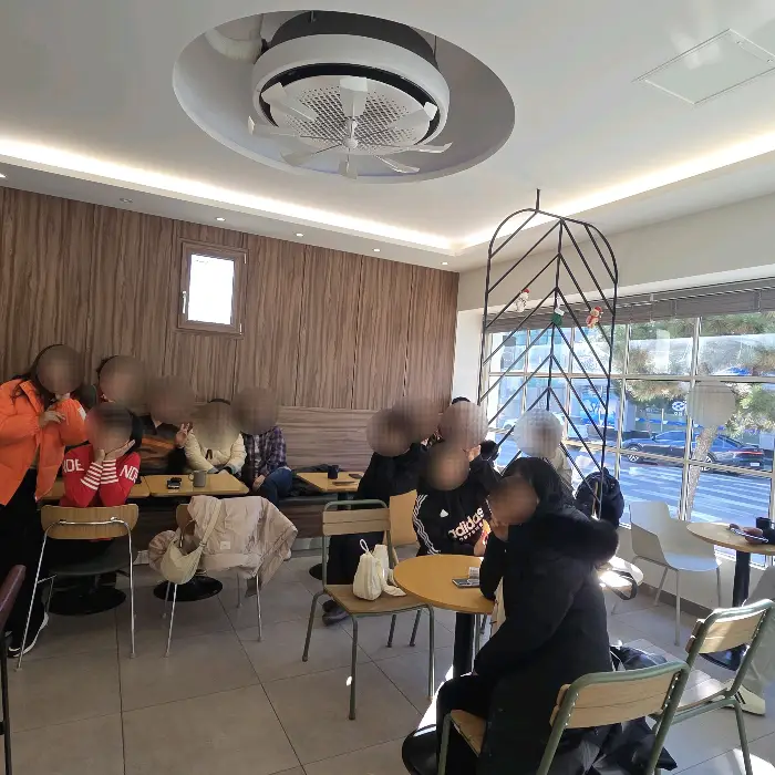 마일스톤 커피의 라떼 아트