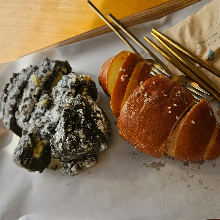 마일스톤 커피의 빵 종류