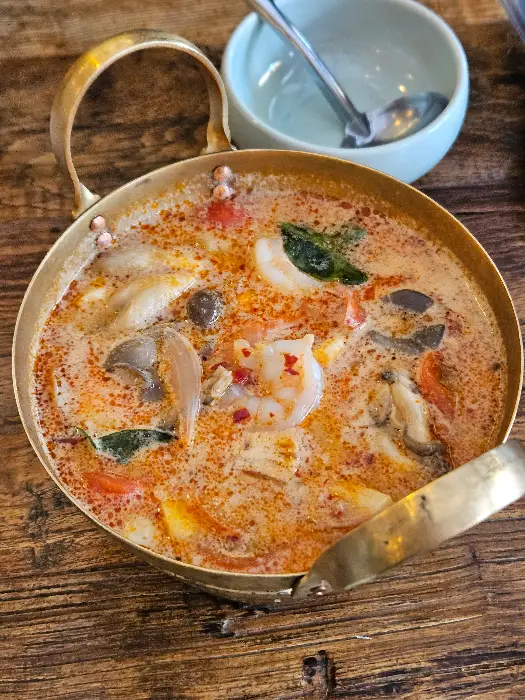 먹음직스러운 똠얌 쌀국수