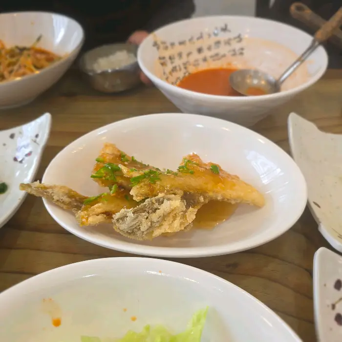 바삭하게 튀겨진 생선튀김