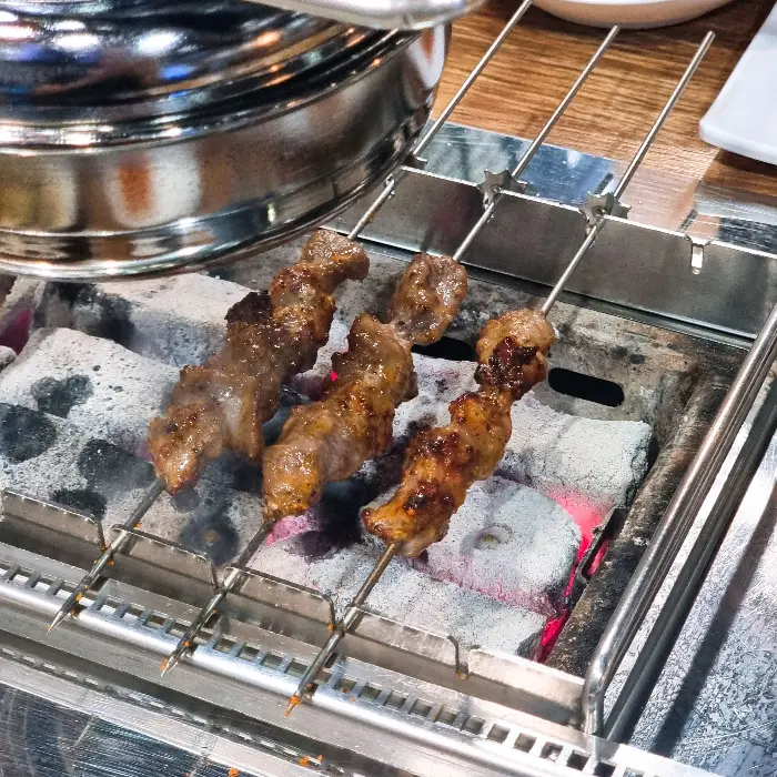 잘 구워진 양꼬치