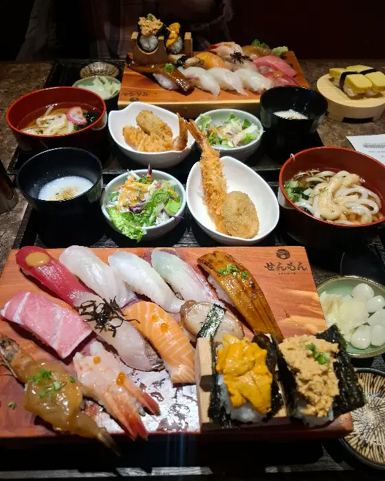 다양한 일식 메뉴 구성