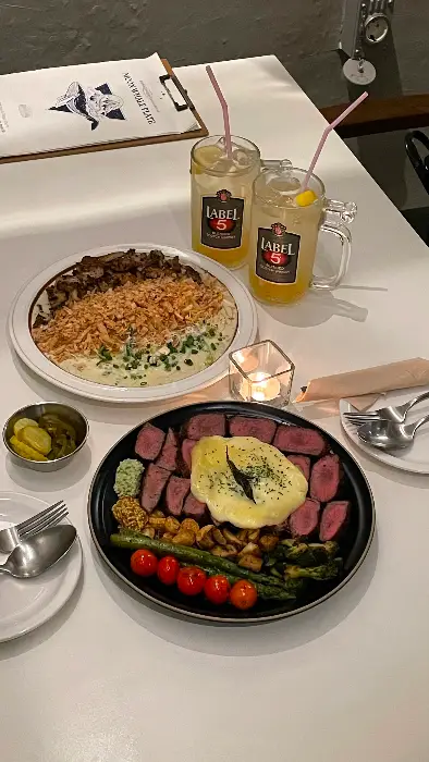 이국적인 분위기의 내부 인테리어