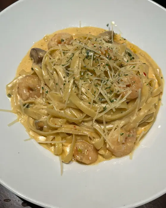 새우와 버섯이 듬뿍 들어간 투움바 파스타