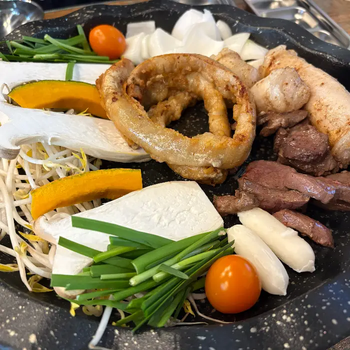 다양한 곱창 부위의 근접샷