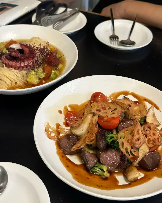 스테이크와 파스타