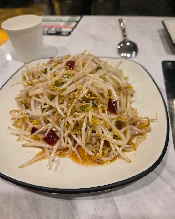 신선한 숙주나물 볶음