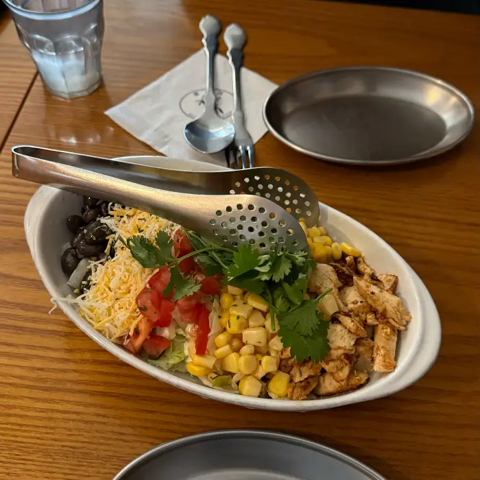 푸짐한 브리또보울