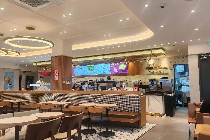 투썸플레이스 내부 공간