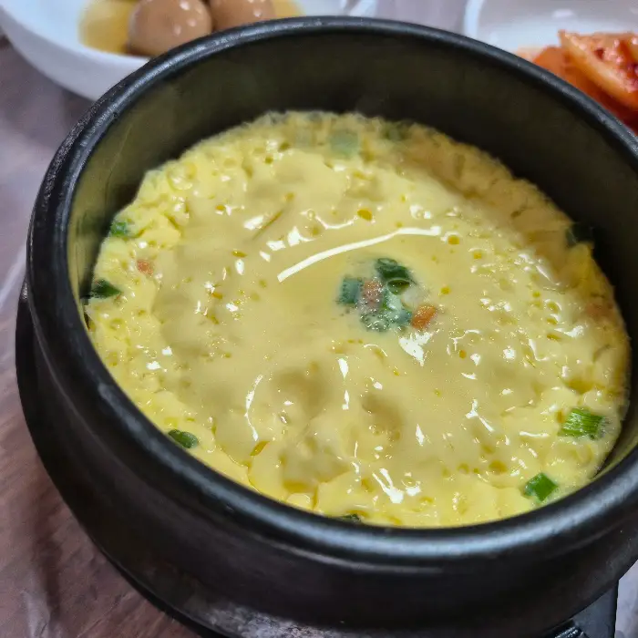 부드럽게 익힌 계란찜