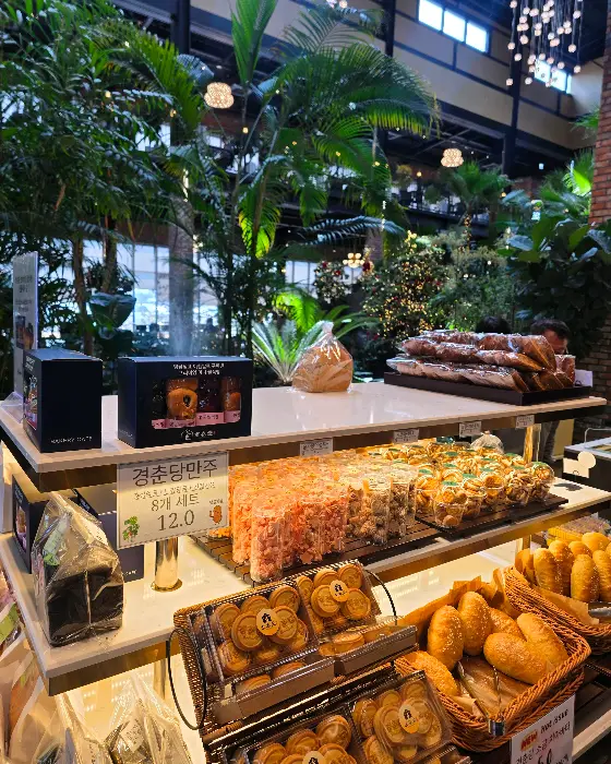 이천 경춘당의 감각적인 인테리어와 조명