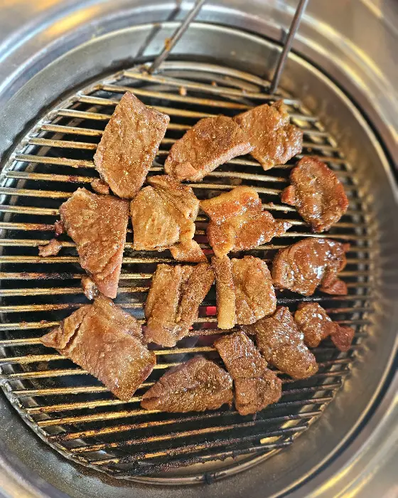 숯불에 구워지는 돼지갈비