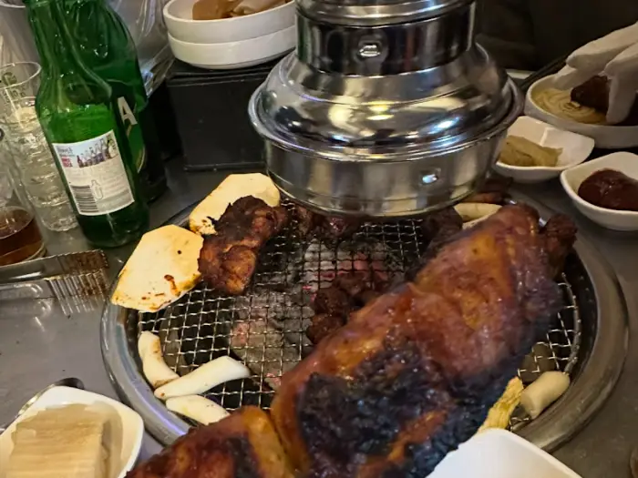 매콤한 양념이 맛있게 배어든 매운 쪽갈비