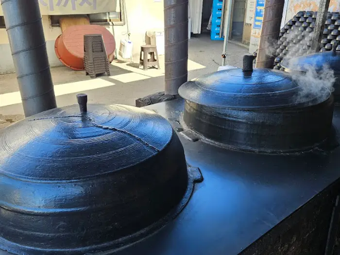 팔팔 끓고 있는 가마솥