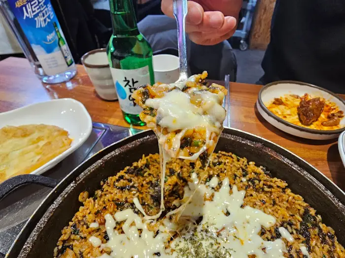 치즈가 쭉 늘어나는 닭도리탕 볶음밥
