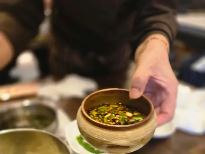 양념장 담긴 종지