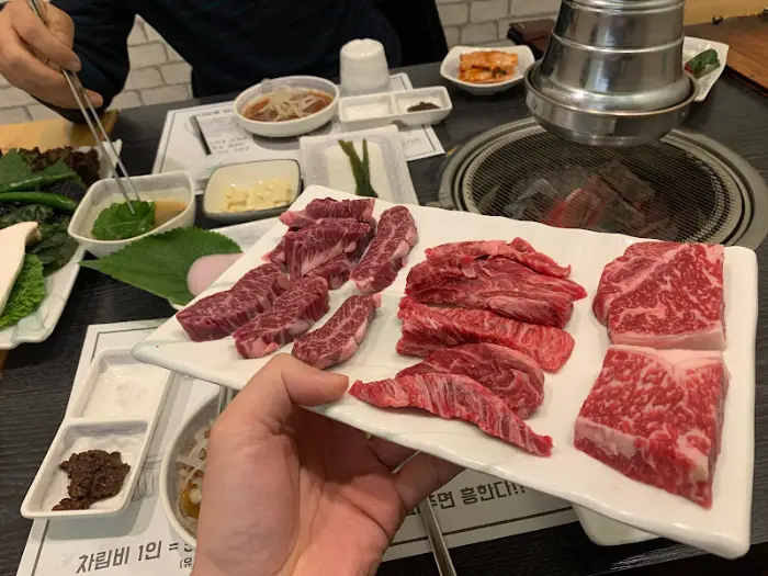 개별 룸 내부의 테이블 세팅 모습