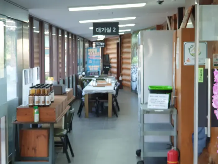 편가네된장 내부 복도