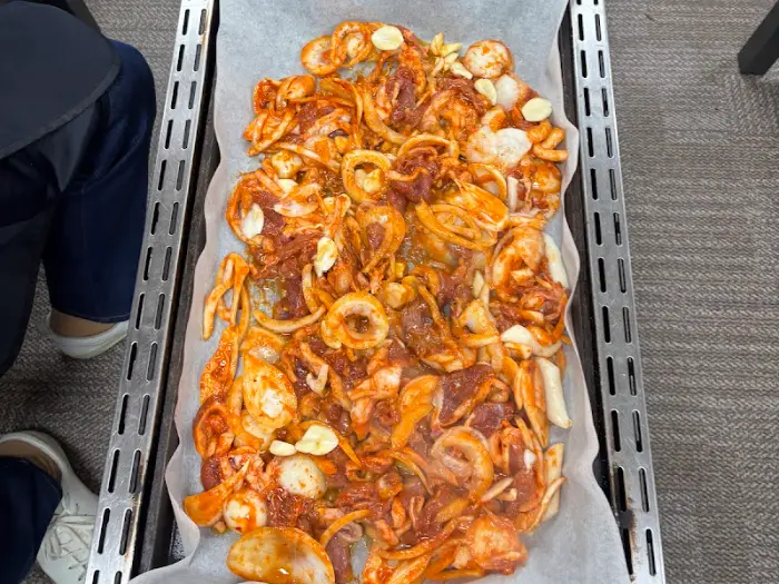 오리주물럭이 익어가는 모습