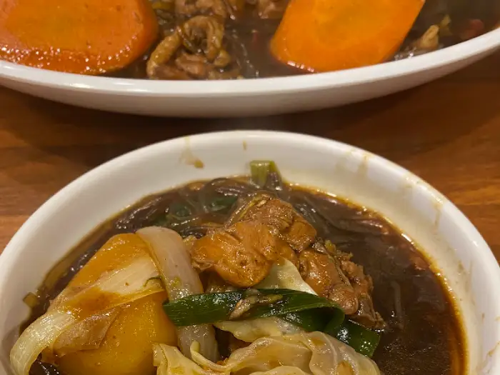 안동찜닭에 들어간 닭고기 조각