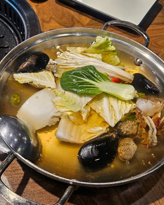 푸짐한 조개탕의 모습