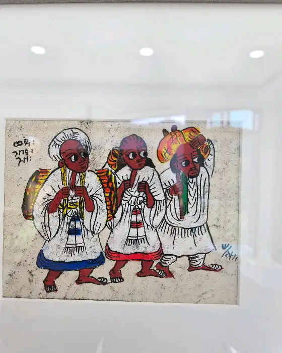 에티오피아 전통 의상을 입은 인물들이 그려진 그림