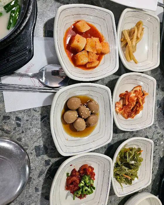 다양하고 맛있는 밑반찬들